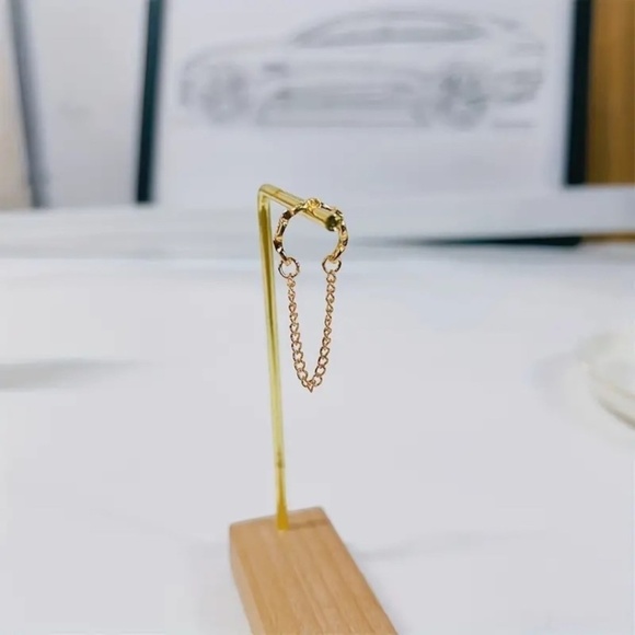 Elegant French-Style Ear Cuff Chain Tassel Clip-On 18K Gold Plated Copper - Picture 1 of 5